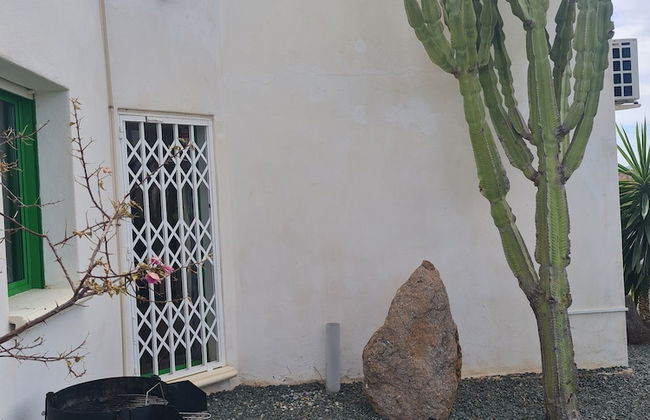 Les Cactus Remarkable 7 bed Villa - Private Pool - Photo 33