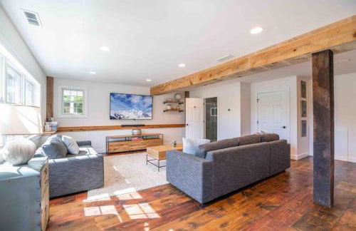 The Villa - Industrial Farmhouse with Hot Tub - Photo 22