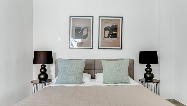 Sanders Crystal - Cool 2-bdr Apt w Terrace - Foto 5, Habitación