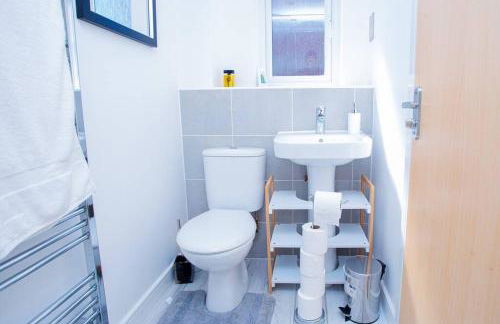 Mills Apartment - Two bedroom en-suite apartment - Photo 23