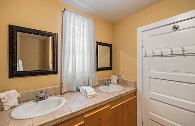 Dandelion by Avantstay Pool, 0.2mi to Downtown! - Foto 22