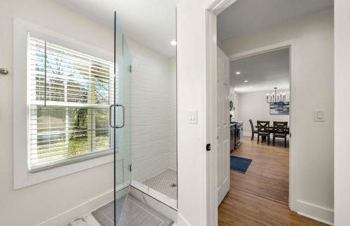 Beautifully Modern Newly-Renovated Cottage in Norcross - Foto 25