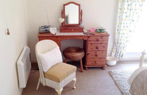 Jug And Glass Cottage - Photo 12