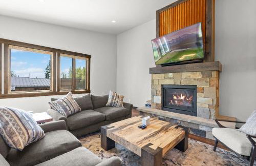 Snowghost Den-Luxury Ski In Ski Out Home Sleeps 9 with 3 Bedrooms 2 and a half Bathrooms and Private Hot Tub - Foto 32