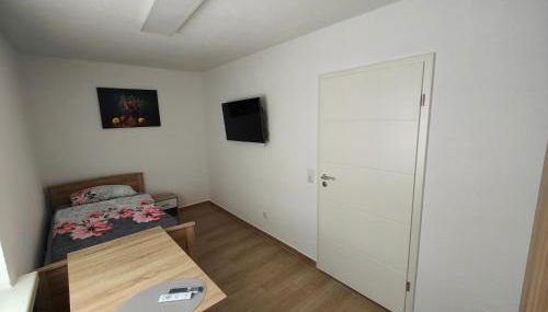 Moderne & Ruhige Unterkunft in Leuna für Arbeiter & Urlauber - Foto 3, wardrobe