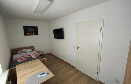 Moderne & Ruhige Unterkunft in Leuna für Arbeiter & Urlauber - Foto 3