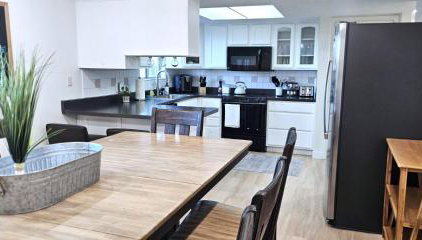 Paddleboards, Air Hockey, Grill, Fire Pit, WD, Brkfst, Sleeps 10, upper - Foto 1