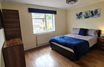 6 Bedroom Spacious villa, Free Parking - Foto 4