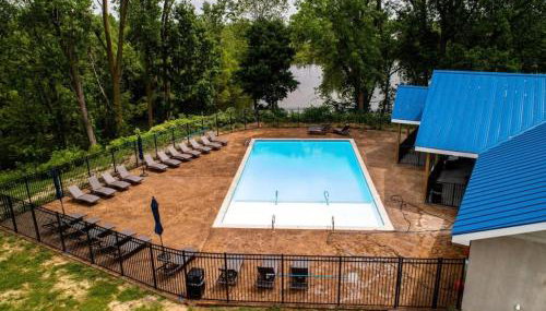 2BR Balcony Suite with Parking at The Grand Castle - Foto 5, sunbed