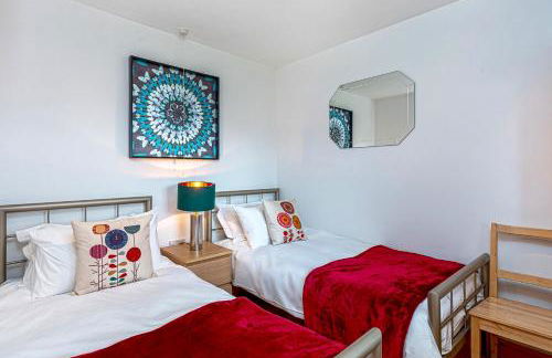 Laurel - pet-friendly cottage with indoor pool, hot tub & panoramic Snowdonia views - Foto 12