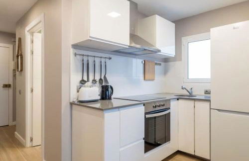 BeBarceloner Sant Andreu Apartments - 3 bedrooms with terrace - Photo 4