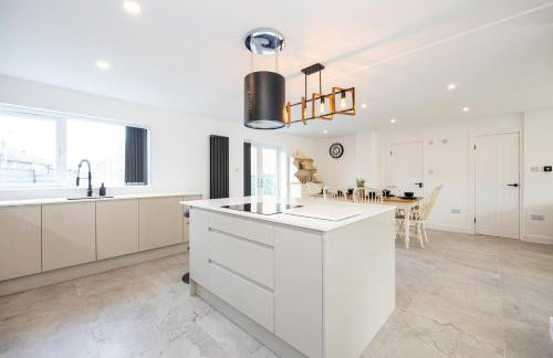 Modern 5-Bed Home EV City Centre 10 min - Foto 7