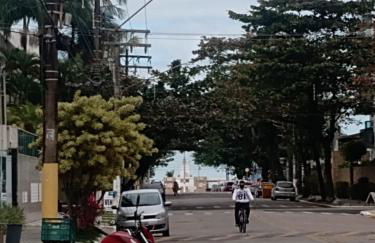 Apartamento com Estacionamento, Wi-Fi, Ar condicionado a 300 metros da Praia da Enseada no Guarujá. - Foto 52