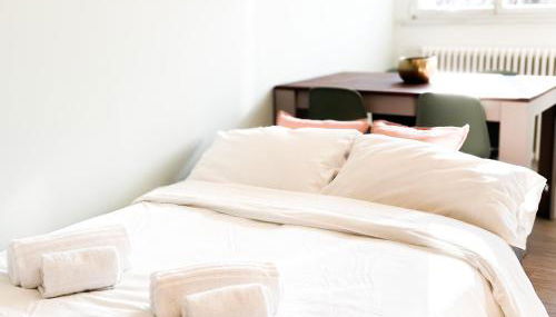 Arcimboldi's Nest - Close to Metro and Train - Foto 2