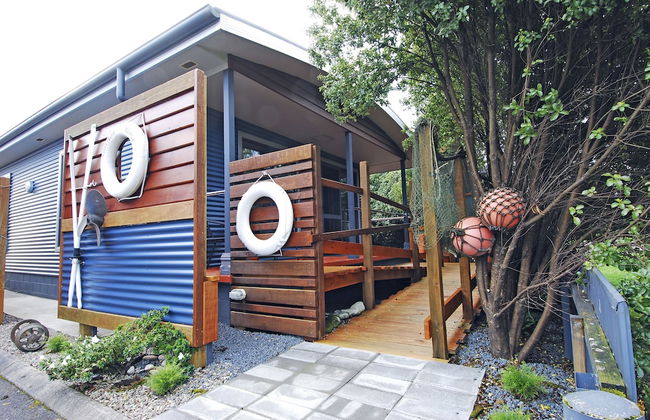 Strahan Bungalows - Photo 7