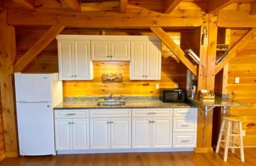 Spacious Salmon River Waterfront Lodge for 6 - Foto 28