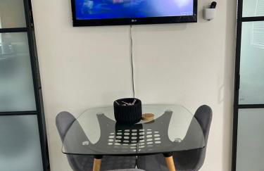 Serene Modern Home Backdoor with great WiFi, games, movies, patio seating and bbq Easy Access to North Joshua Tree National Park in 10 minutes - Foto 24