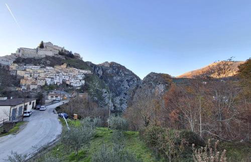 Giardino San Gerardo Maiella vista Castello e con parcheggio interno privato - Foto 80