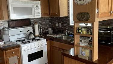 Wonderful Cottage Overlooking the Lake with Porch in Florida - Foto 5