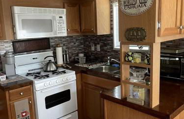 Wonderful Cottage Overlooking the Lake with Porch in Florida - Foto 5