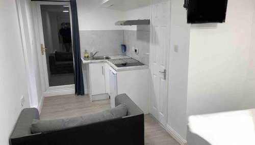 Cosy Studio Flat-Just Renovated-Free Street Parking & Independent Entrance - Foto 3