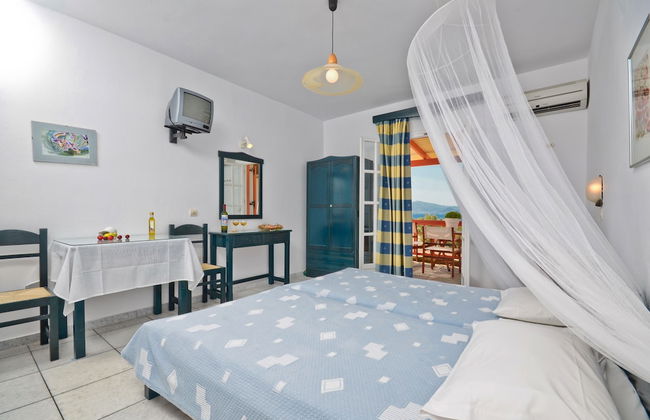 Ydreos Studios & Apartments - Photo 5