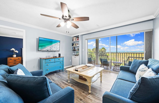 Direct Beachfront Delight by Beachside Management - Photo 13