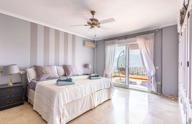 Stunning Golf Villa With Pool and Stunning Views - Foto 27