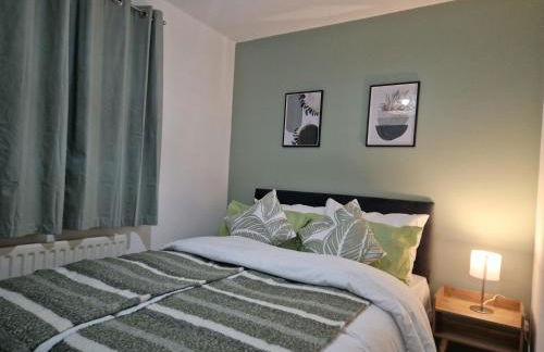 Superb & Beautiful Stourport Home with 7 Beds by PureStay - Foto 23