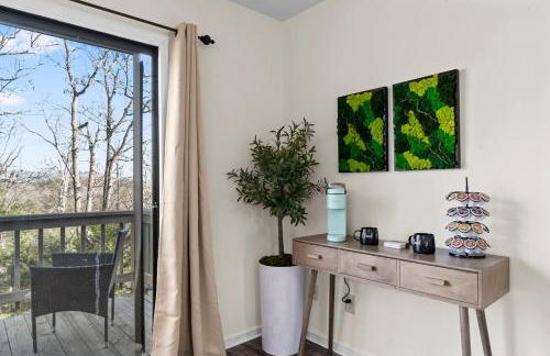 Resort Getaway - Golf, BMX trail, Hot Tub & Arcade! - Foto 76