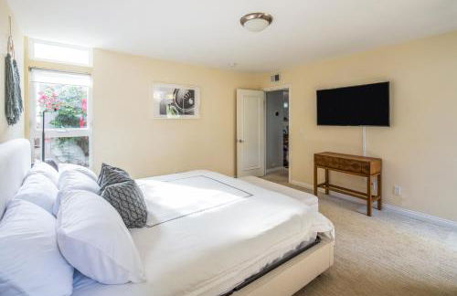 Beach Resort Home with Ocean Views Jacuzzi & Sauna! - Foto 15