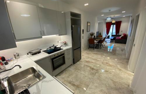 Holy 2 Bedrooms Apartment in Marousi - Foto 34