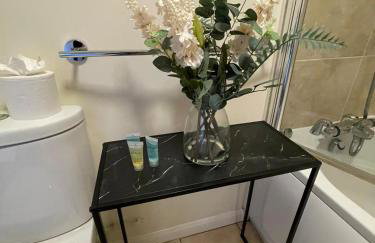 Large Apartments next to East Midlands Airport with Free Gated Parking! - Photo 72