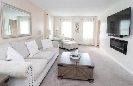 14mi to Mt. Snow! Arcade, Private Suite, King Bed! - Foto 5