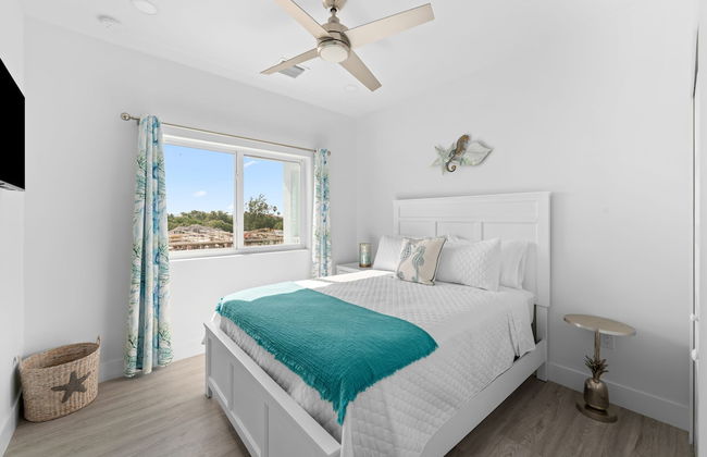 Blue Pearl New Waterfront Haven with Heated Pool ,70 Foot Dock, and More! - Foto 48