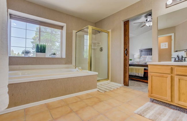 4BR AF Academyw/hot Tub & Firepit - Foto 6