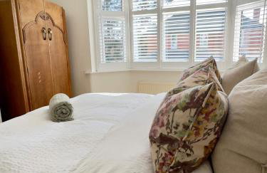 Beautiful spacious Home in Hereford - sleeps 7 - Photo 8