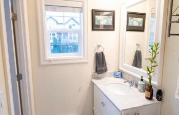 Adorable Cozy House with Parking and Loft! - Foto 14