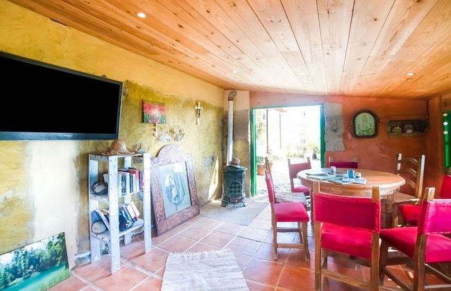 Appealing Holiday Home in La Escalona With Mountain Views - Photo 9