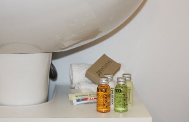 Downtown Loft Style Condo Heated Parking - Photo 23