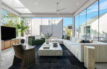 Sleeps 32 Private Compound w Putting Green Bouldin Collective by AvantStay - Foto 12