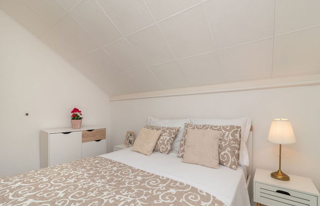 Hillside Villa in Trogir With Pool, Terrace, and Stunning City View - Foto 12