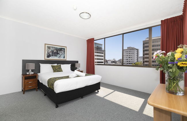 The Astor Apartments - Photo 10