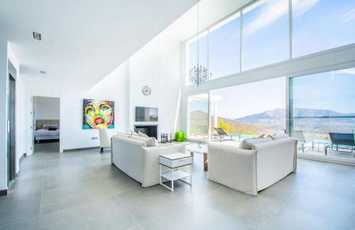 weforyou Exclusive Villa Mairena Private Pool BBQ & Views - Photo 33