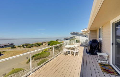 Stunning Home in Coupeville with Deck and Beach Access - Foto 23