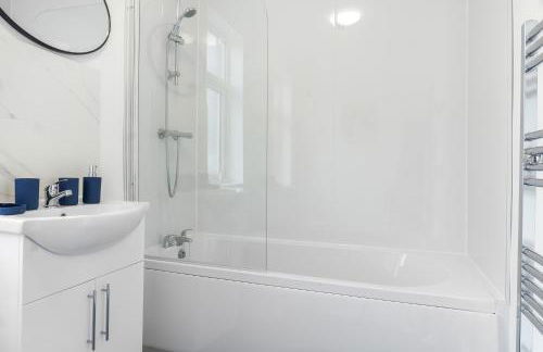 Contractor Luxury Home - Long Stays - 4 Bedrooms - Sleep 8 - Zip & Link Beds - Ultra Fast WiFi - Free Parking - Foto 11