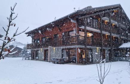 Apt A04 terrasse, village et ski à pied avec sauna, fitness et tennis - Photo 1