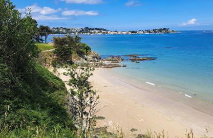 Maison de Charme avec Jardin, à 5 min de la mer - Foto 2