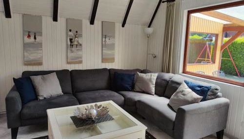 6 Personen Ferienhaus mit 4 Schlafzimmern, Infrarotwaermekabine, mit Blick auf den Weltschiffahrtsweg in Otterndorf - Foto 2