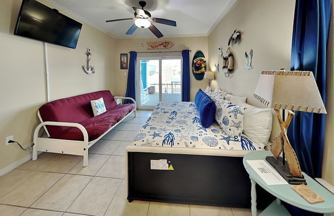 Pickled Pirate by Miss Kitty’s - Photo 38